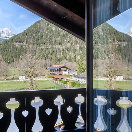 Ferienwohnung Lisa Suitner Mittenwald Exterior foto